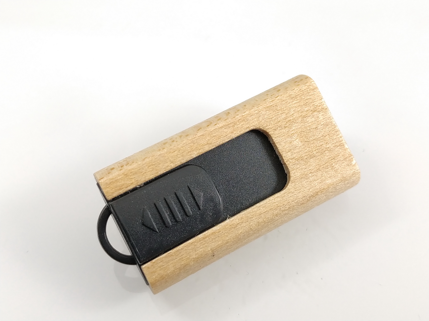 Мини флешка из дерева